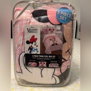 5 piece twin/full bed set